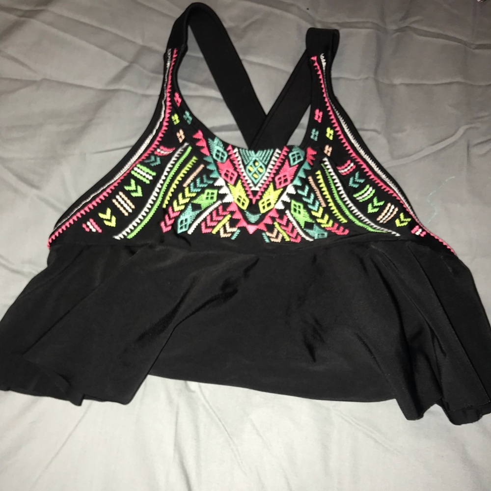 I am selling this swimsuit top